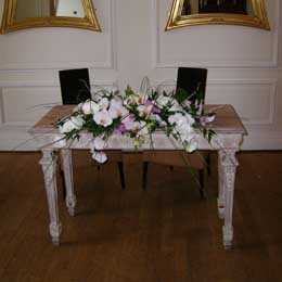 Top table arrangement